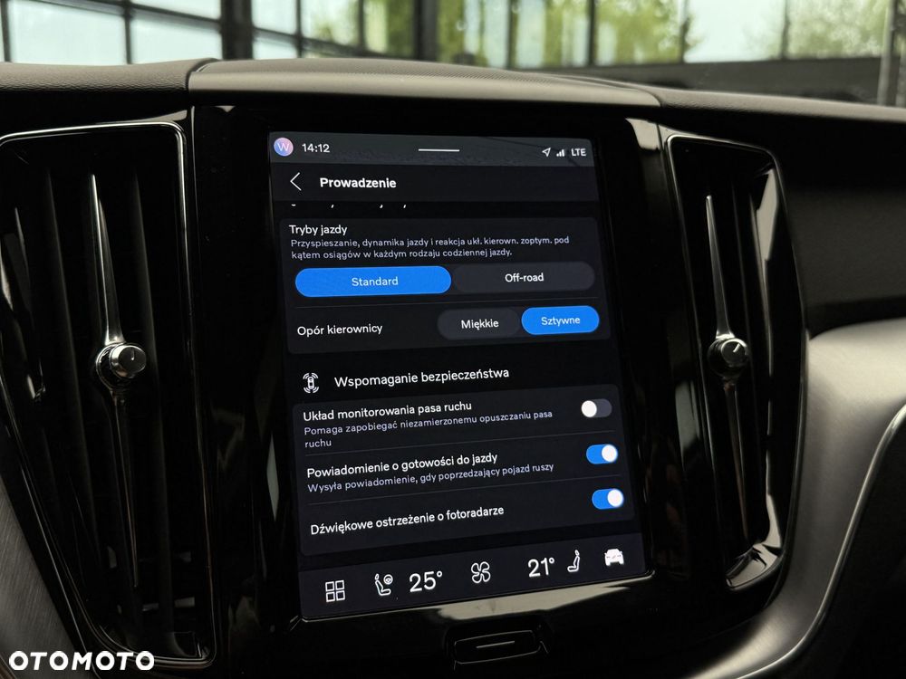Volvo XC 60 B5 B AWD Momentum Pro - 37