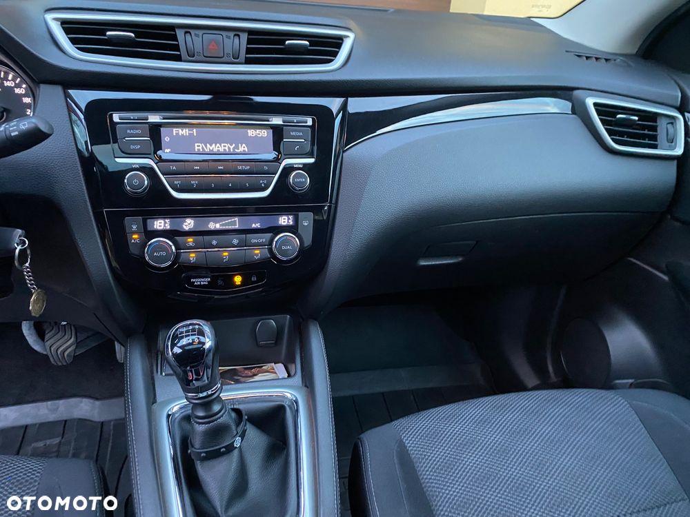Nissan Qashqai 1.2 DIG-T N-Vision EU6 - 19