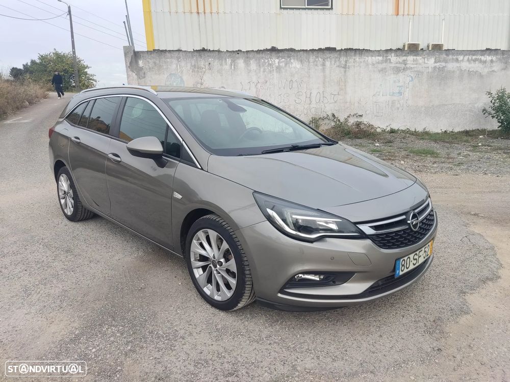 Opel Astra Sports Tourer - 3