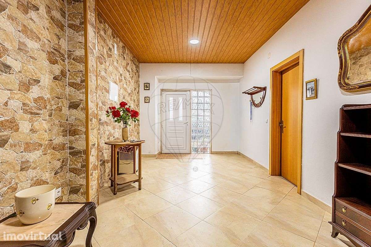 Moradia T2 para venda - Grande imagem: 2/32