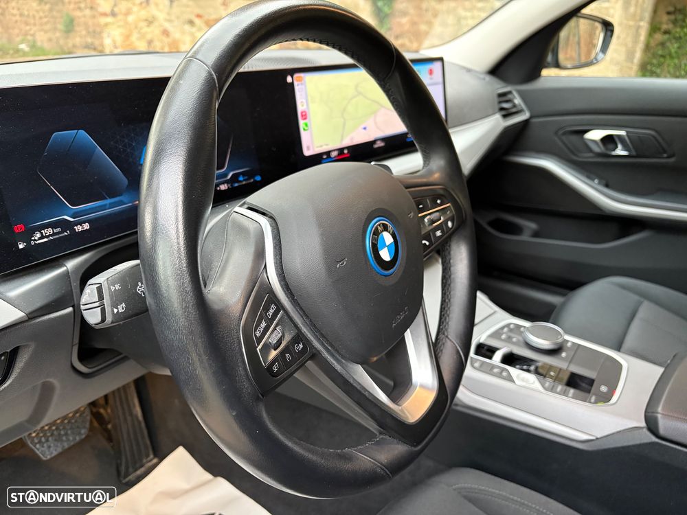 BMW 320 e Corporate Edition Auto - 13