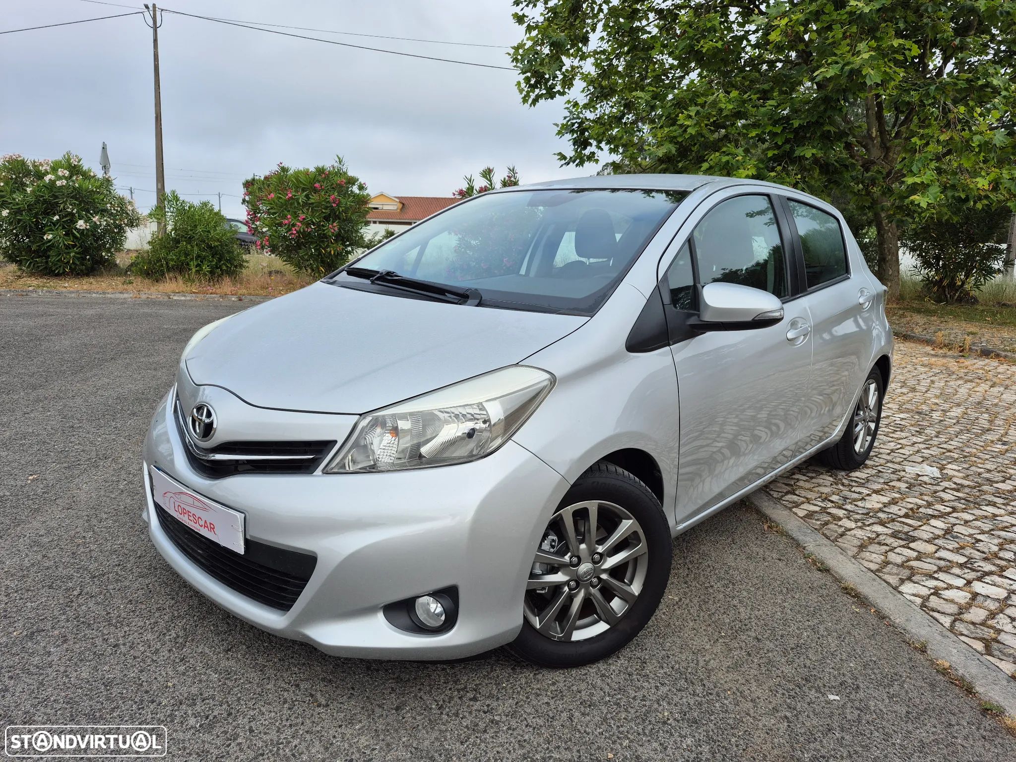 Toyota Yaris 1.33 VVT-i Comfort CVT+P.Style - 1