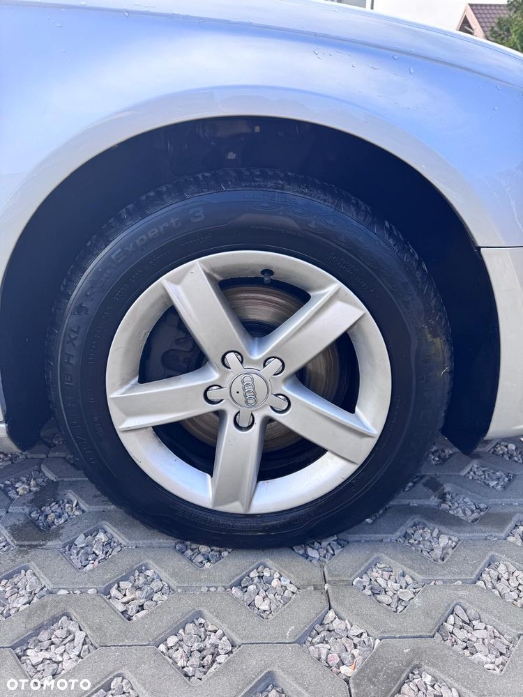 Audi A4 Avant 2.0 TDI - 10