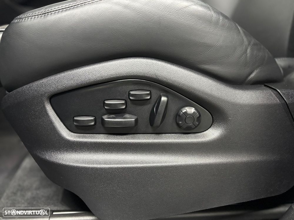 Porsche Cayenne - 17