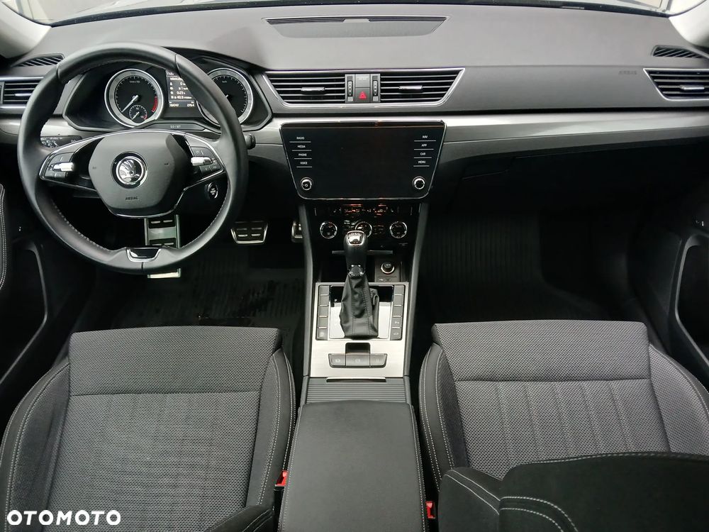 Skoda Superb 2.0 TDI SCR Style DSG - 5