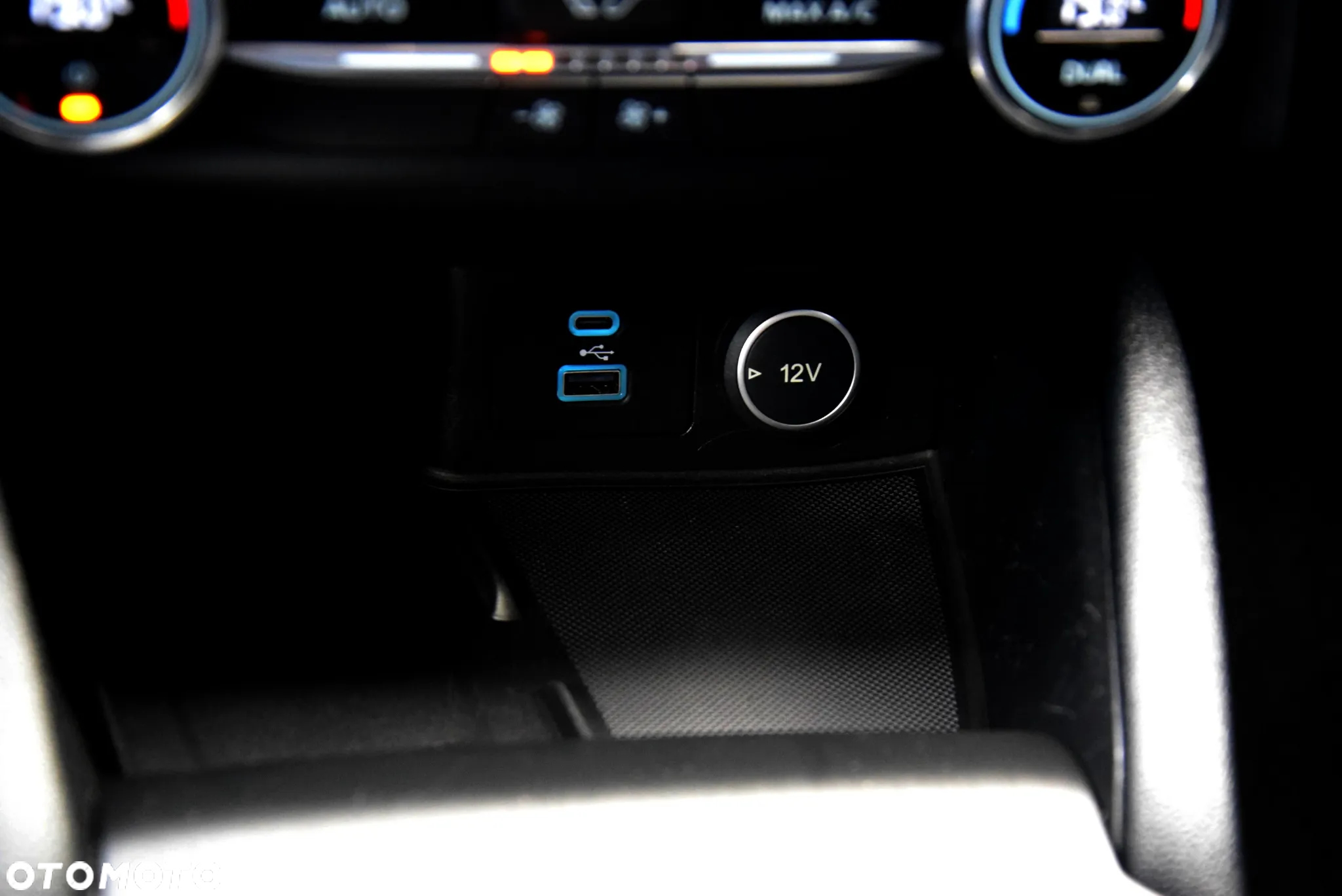 Ford Kuga 2.5P PHEV FWD ST-Line X - 25