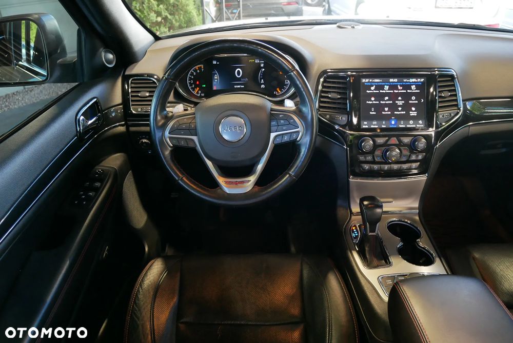 Jeep Grand Cherokee - 16