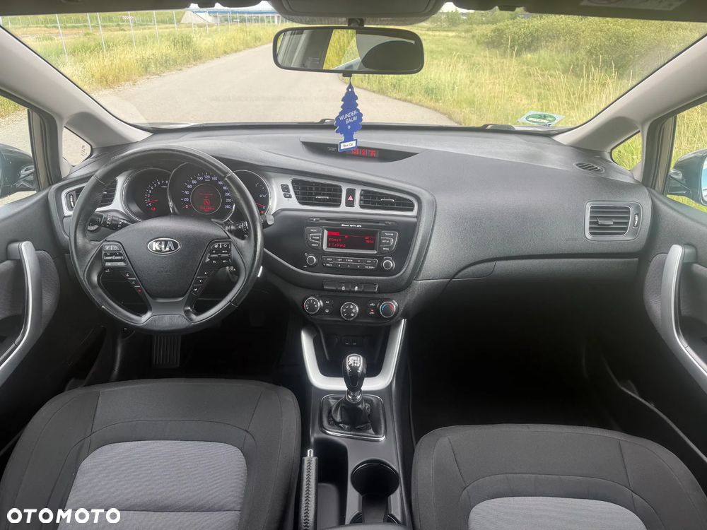 Kia Ceed - 16