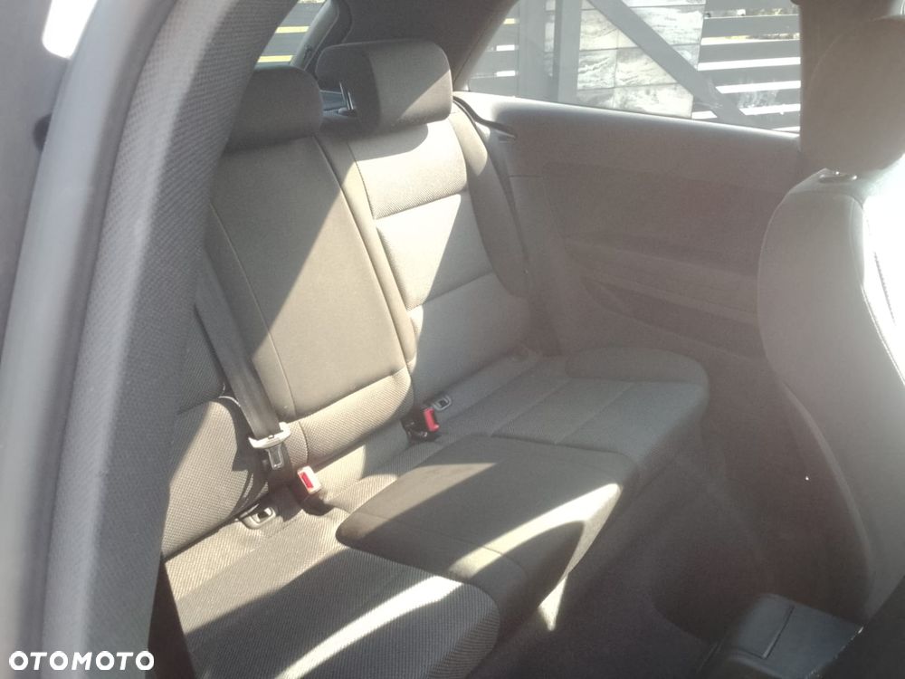 Audi A3 3-drzwiowe 1.6 Ambiente - 15