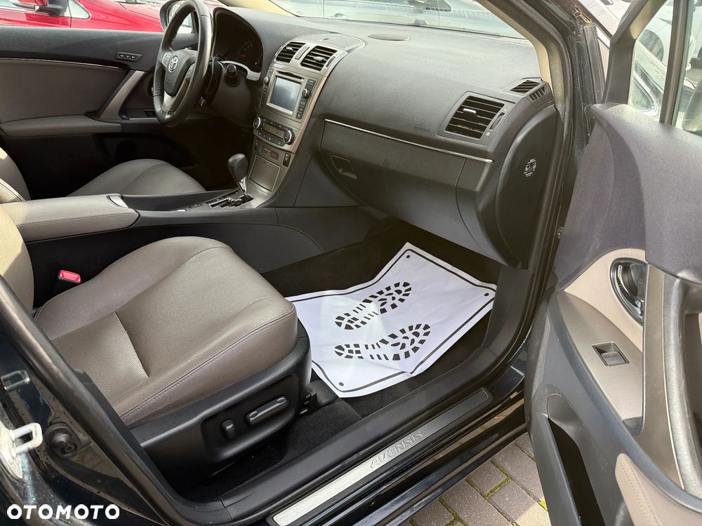 Toyota Avensis 2.0 Prestige MS - 16