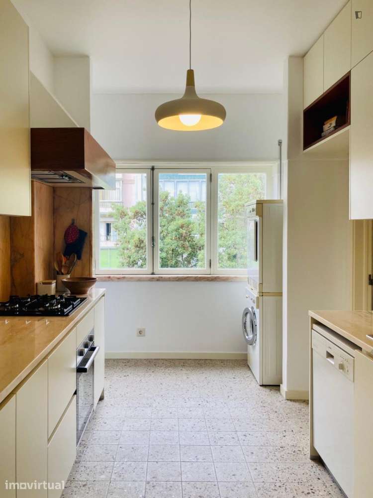 Quarto - localizado em Restelo Lisbon - Grande imagem: 4/4