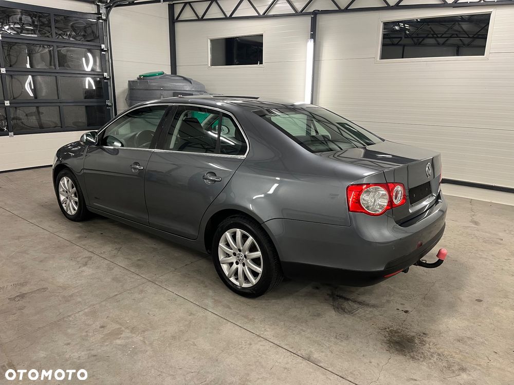 Volkswagen Jetta 1.9 TDI DPF Comfortline - 6