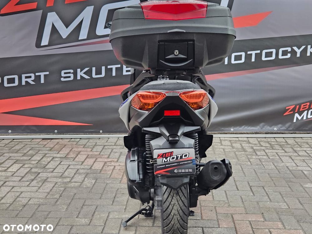 Yamaha X-max - 17