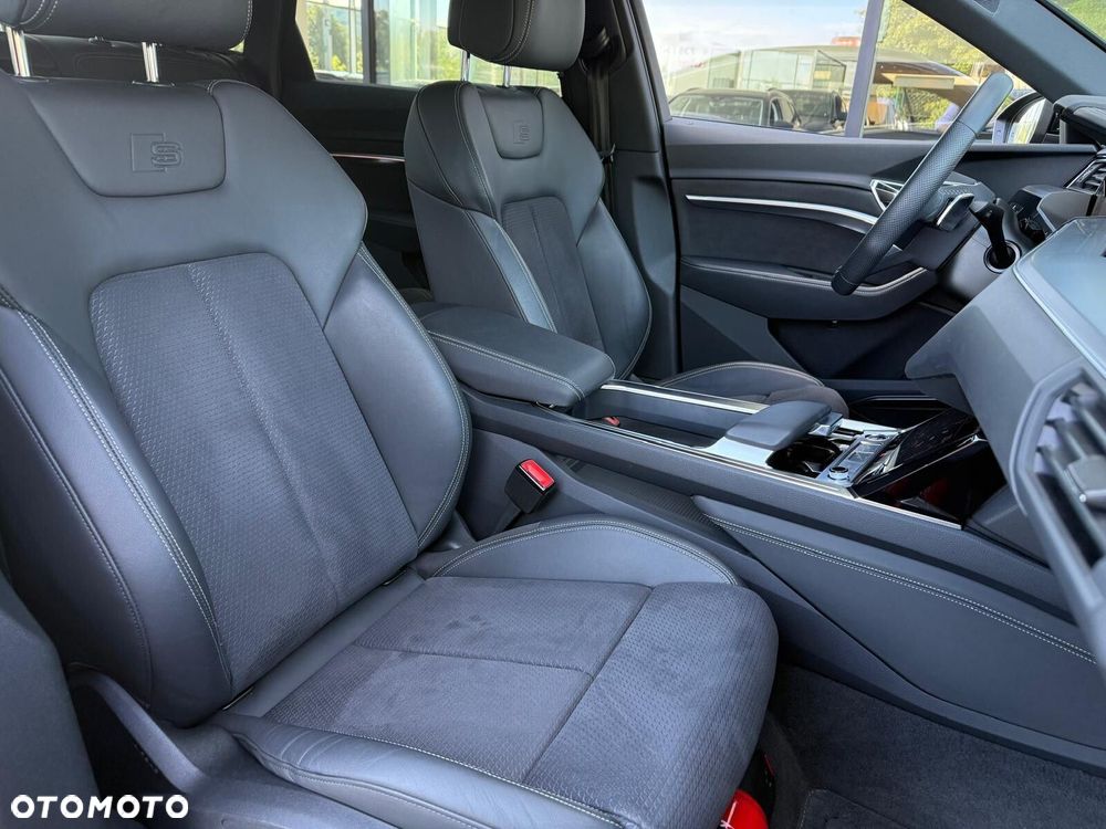 Audi Q8 Sportback e-tron - 19