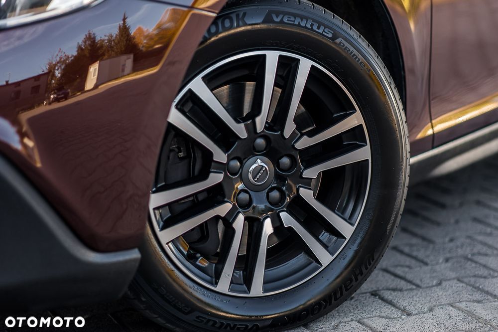 Volvo V40 Cross Country - 38