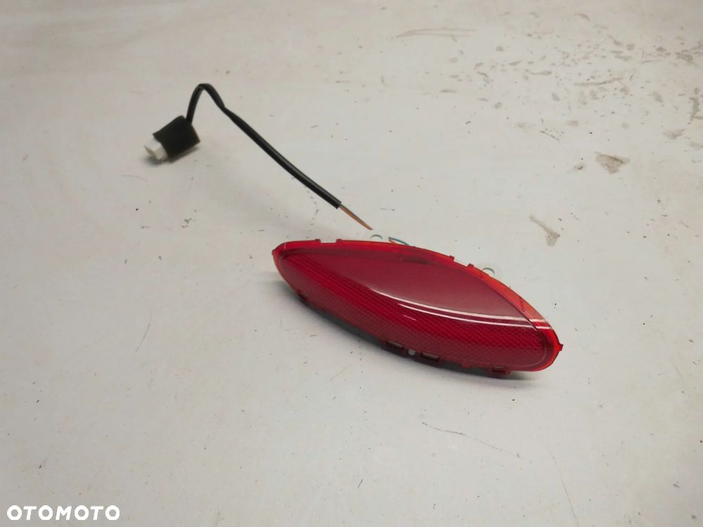 LAMPKA BOCZKA TAPICERKI DRZWI HYUNDAI I40 LIFT LEWA PRZEDNIA ORYGINAŁ - 1