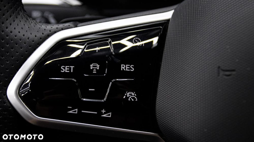 Volkswagen Arteon 2.0 TDI R-Line DSG - 23