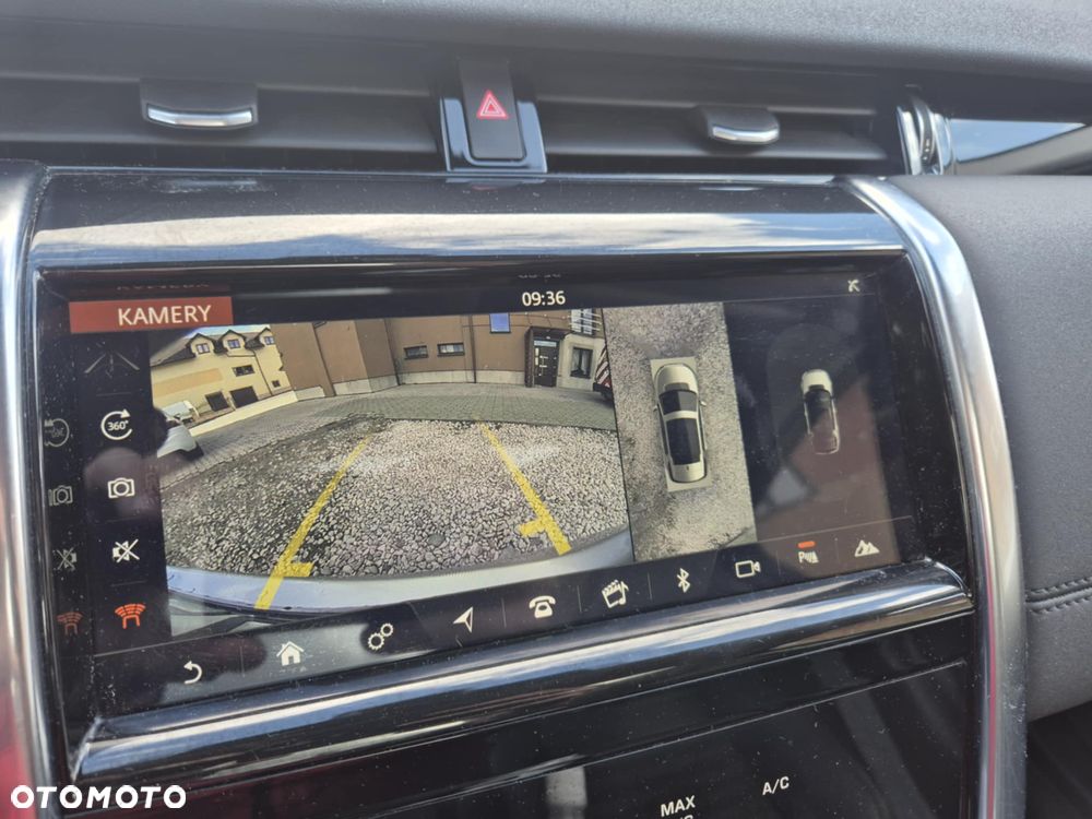 Land Rover Discovery Sport 2.0 D180 SE - 16
