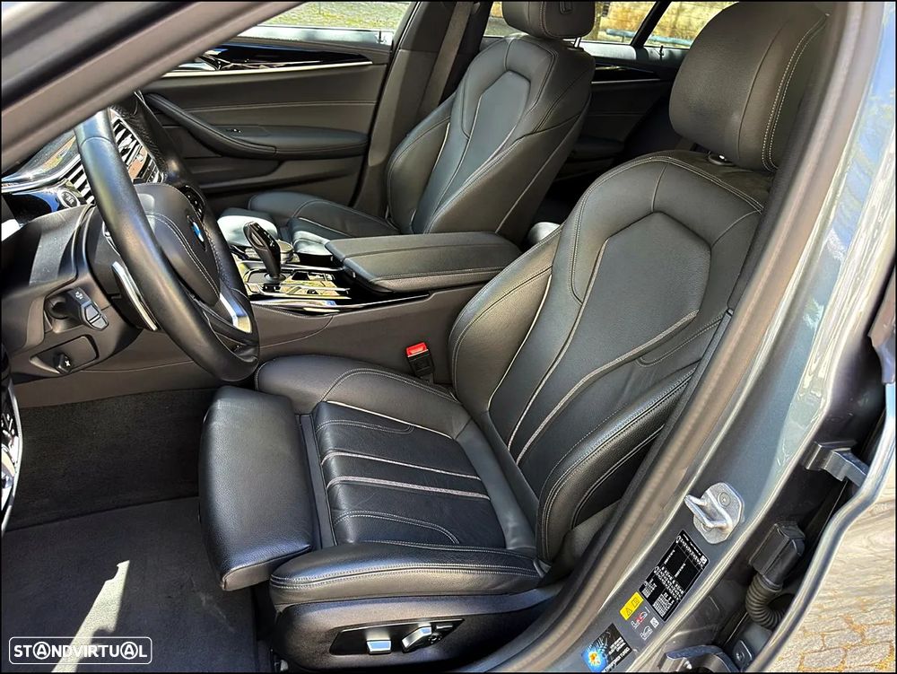 BMW 530 e Line Luxury - 22