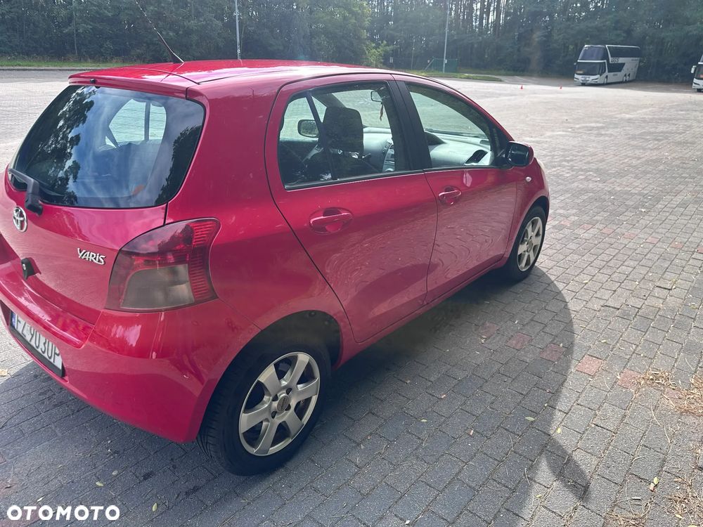 Toyota Yaris - 8