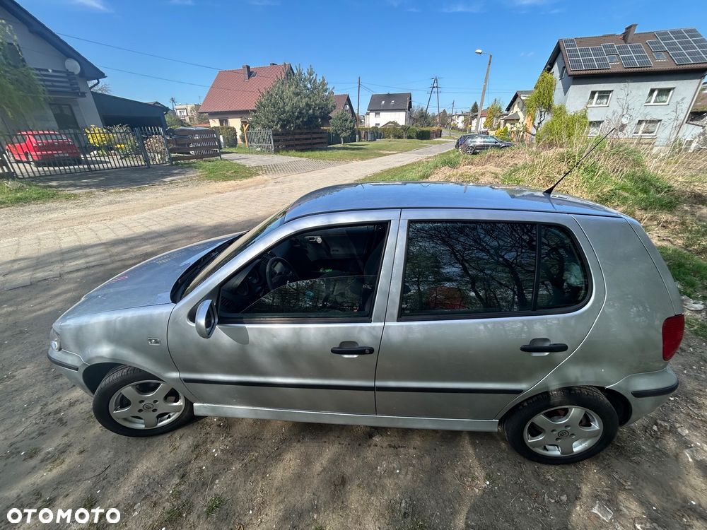 Volkswagen Polo 1.4 16V Comfortline - 8