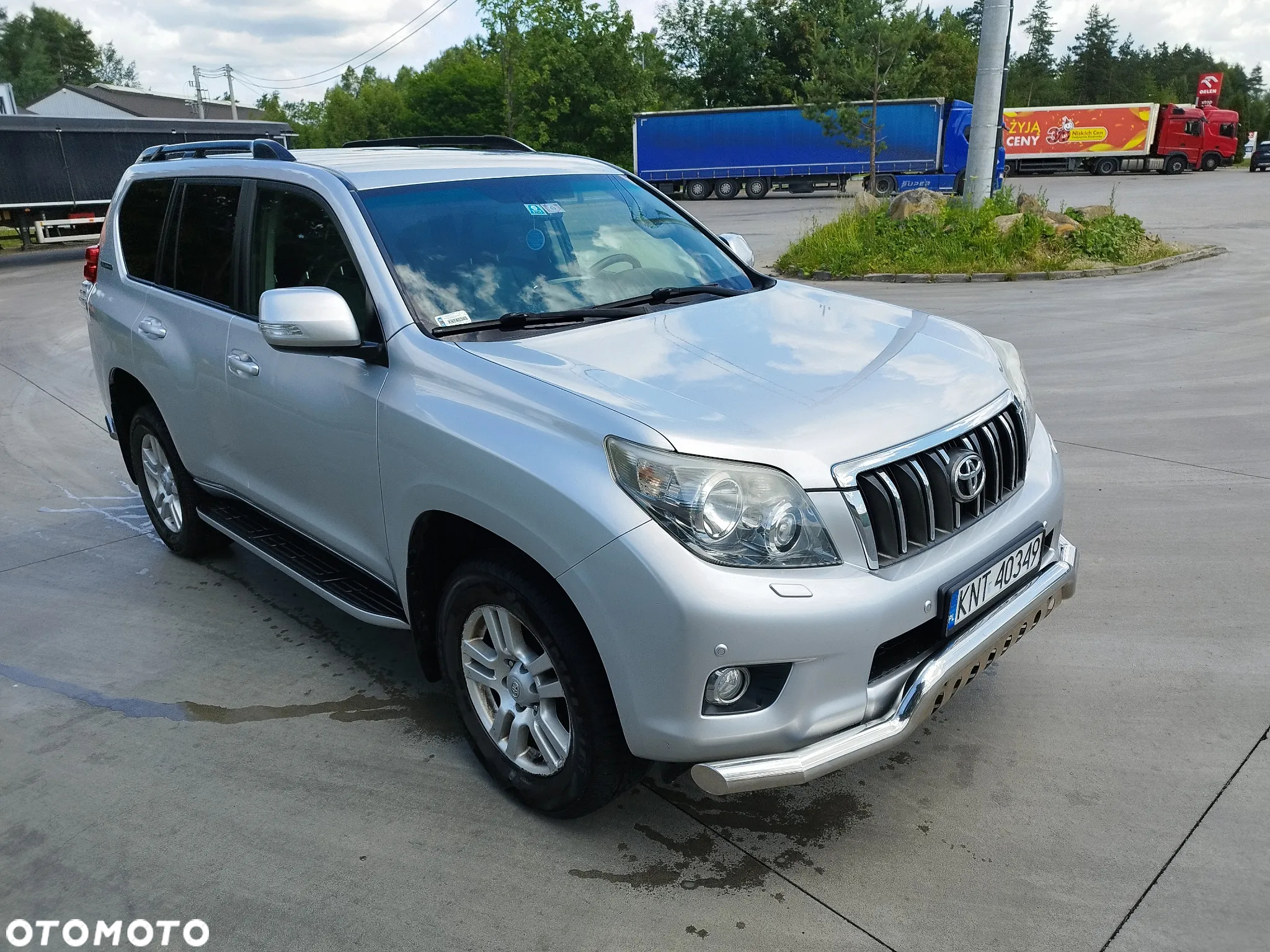 Toyota Land Cruiser - 2