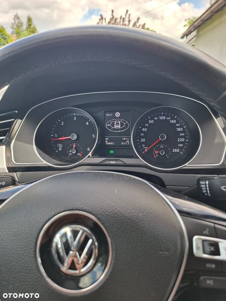 Volkswagen Passat 2.0 TDI SCR Comfortline - 5