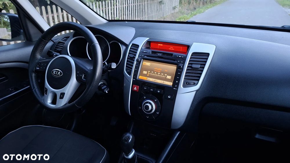 Kia Venga 1.6 L - 16