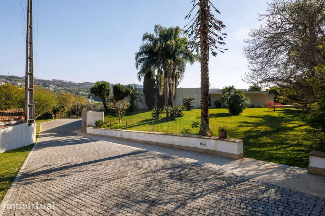 Moradia V6+1 com jardim em Macinhata da Seixa - Grande imagem: 3/16