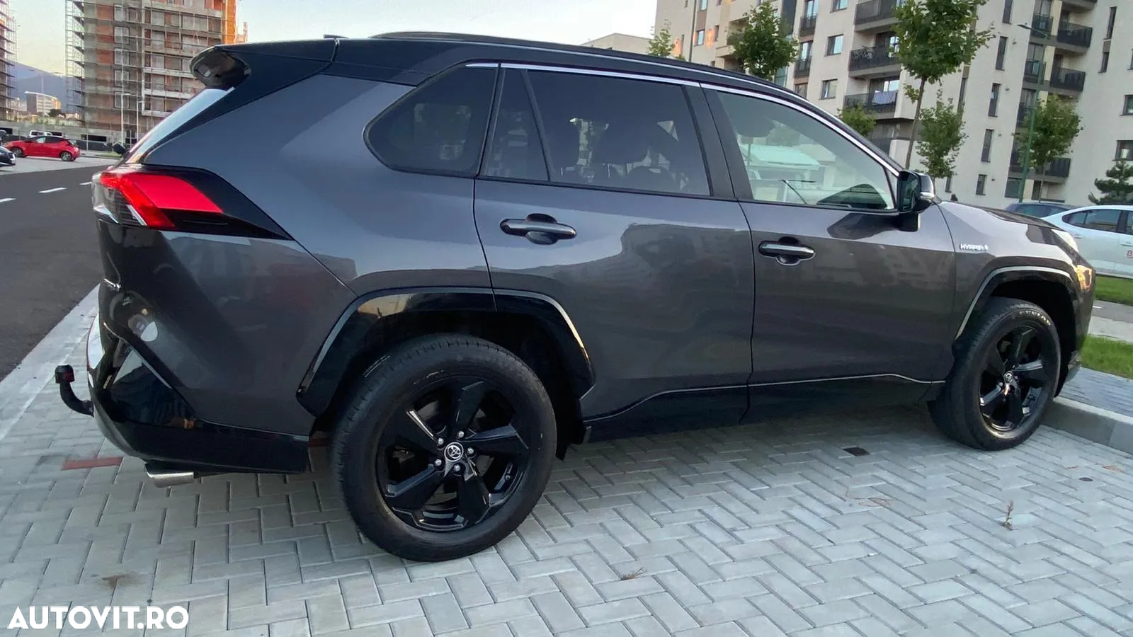 Toyota RAV4 2.5 Hybrid VVT-iE 4x4 Luxury - 11