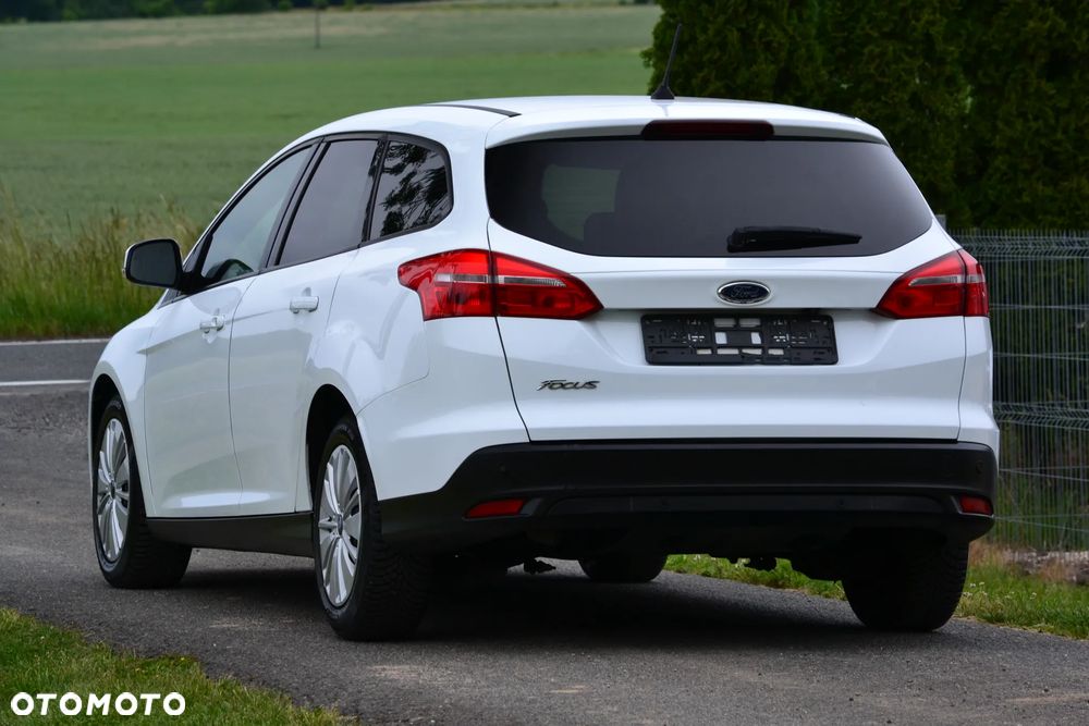 Ford Focus 1.5 TDCi DPF Start-Stopp-System Titanium - 11