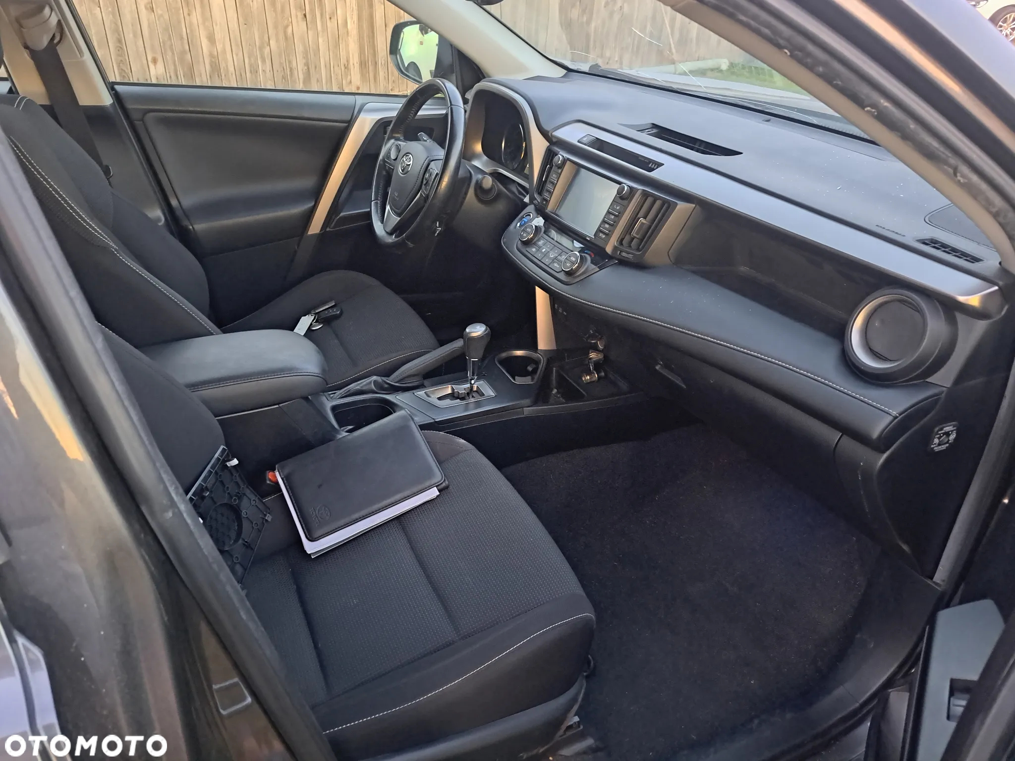 Toyota RAV4 - 9