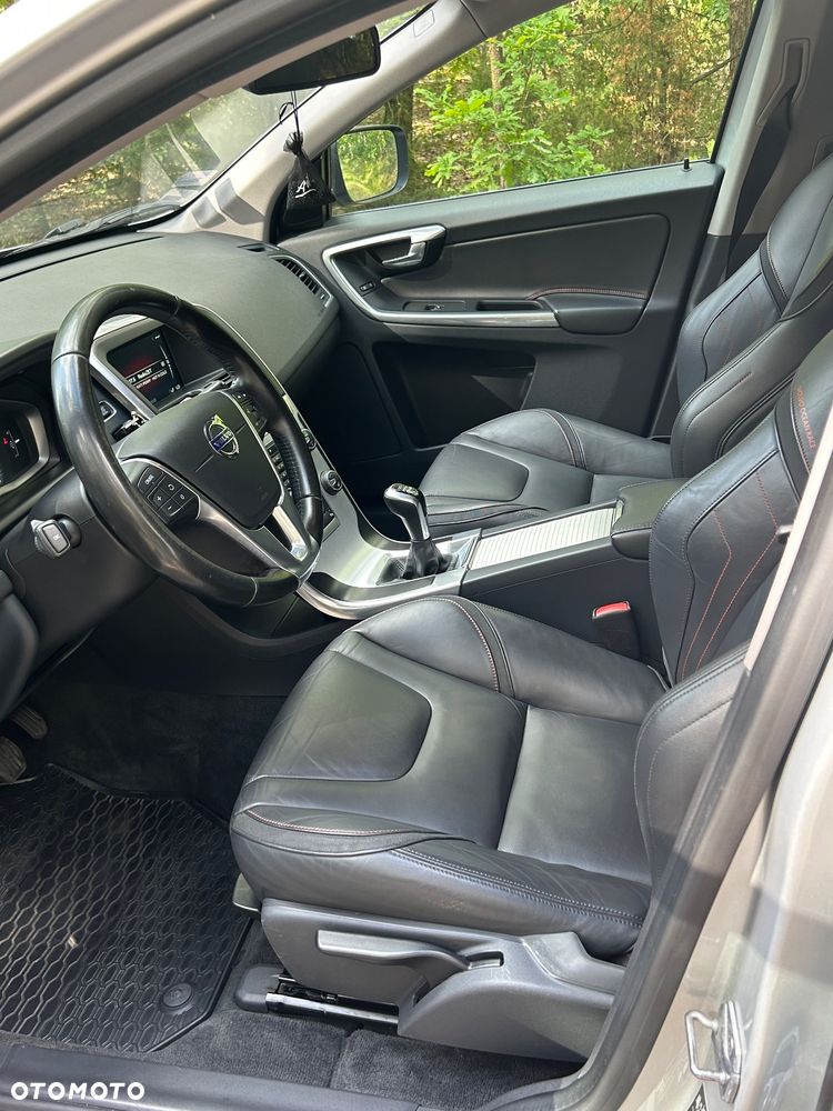 Volvo XC 60 - 4