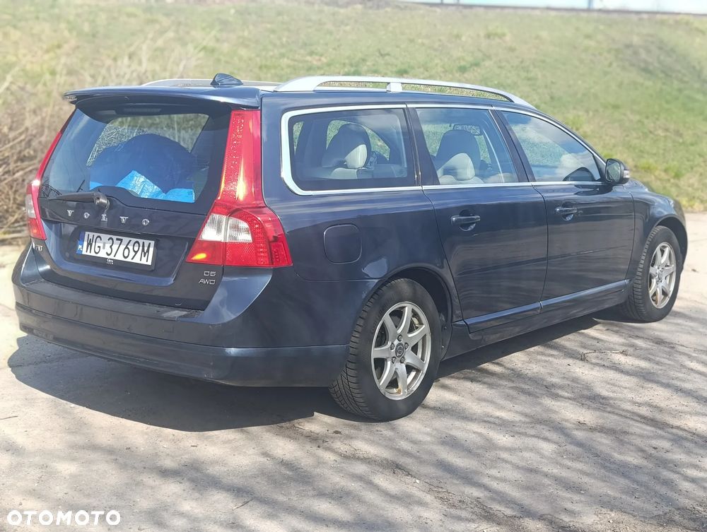 Volvo V70 D5 AWD Summum - 6
