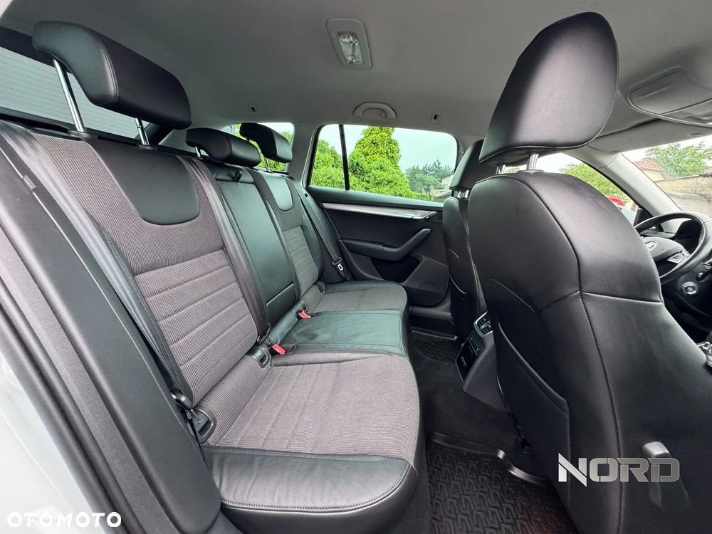 Skoda Octavia 1.8 TSI 4x4 DSG Style - 18