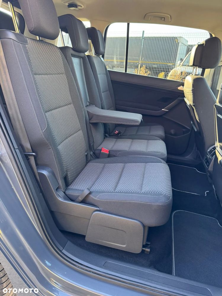 Volkswagen Touran - 30