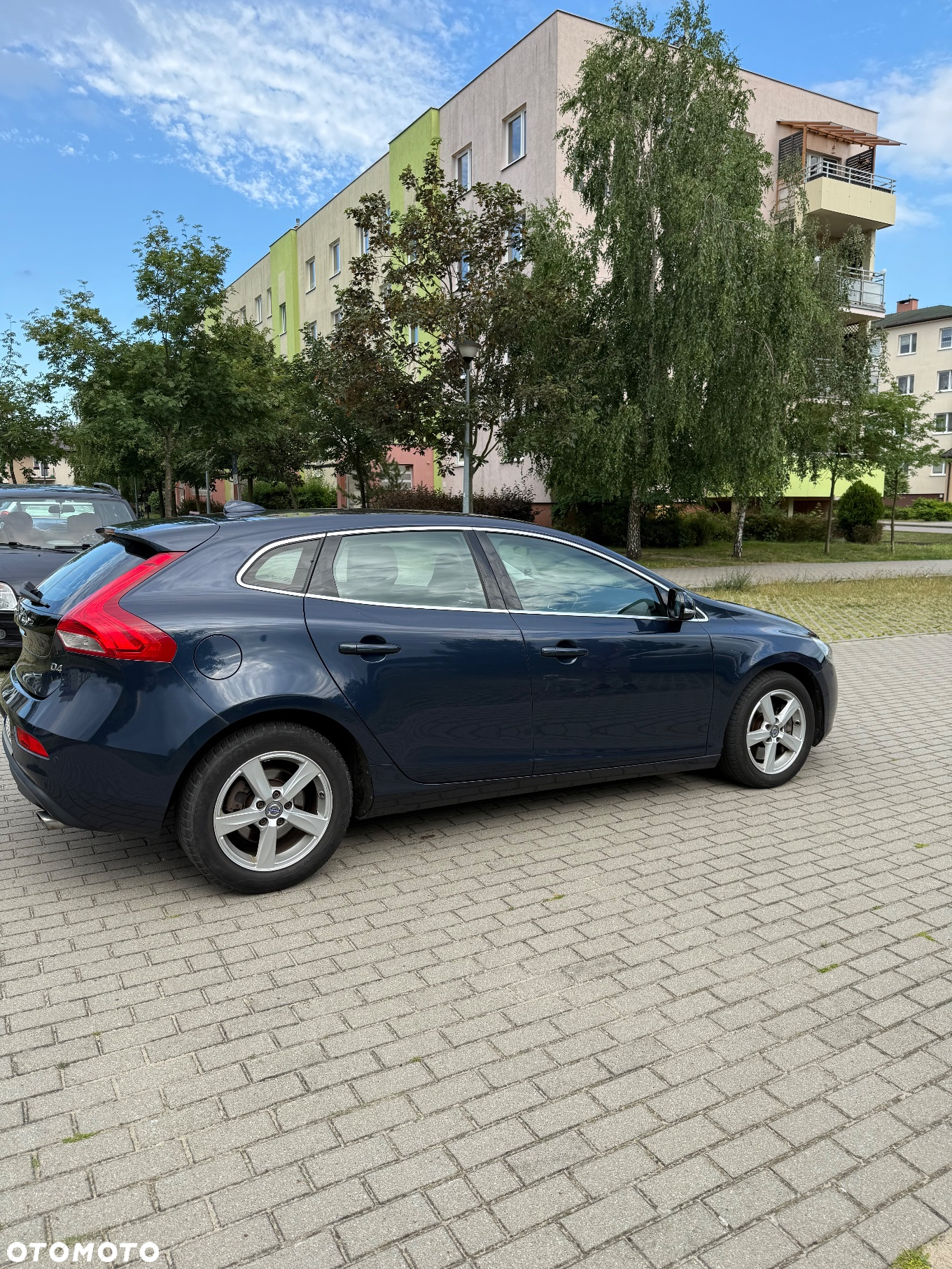 Volvo V40 D4 Momentum - 4