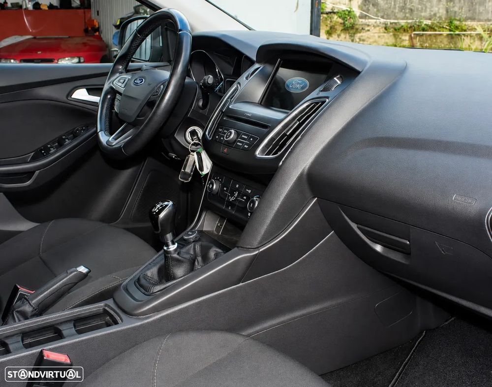 Ford Focus 1.0 EcoBoost S&S ACTIVE DESIGN - 15