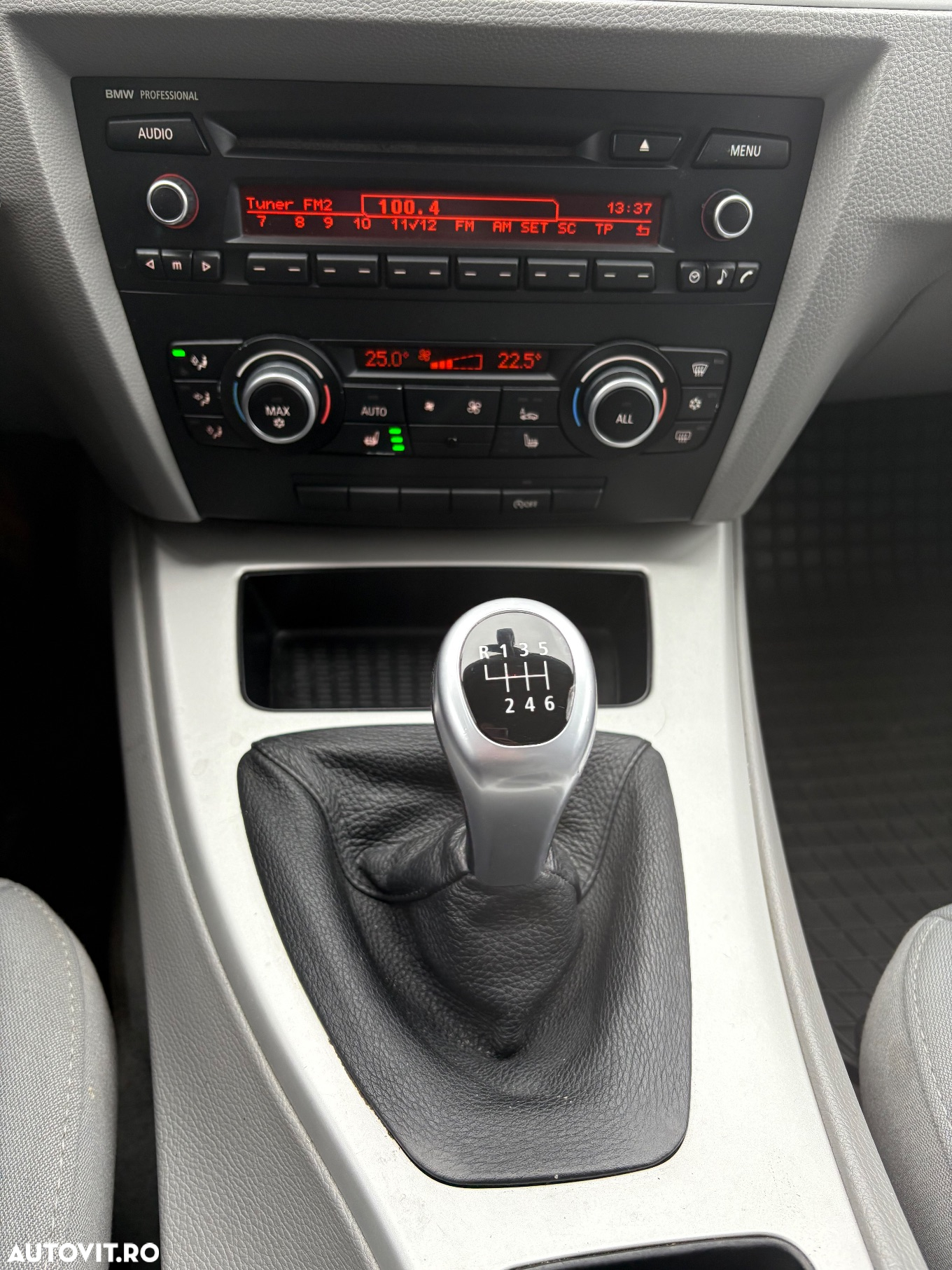 BMW Seria 3 318d - 11