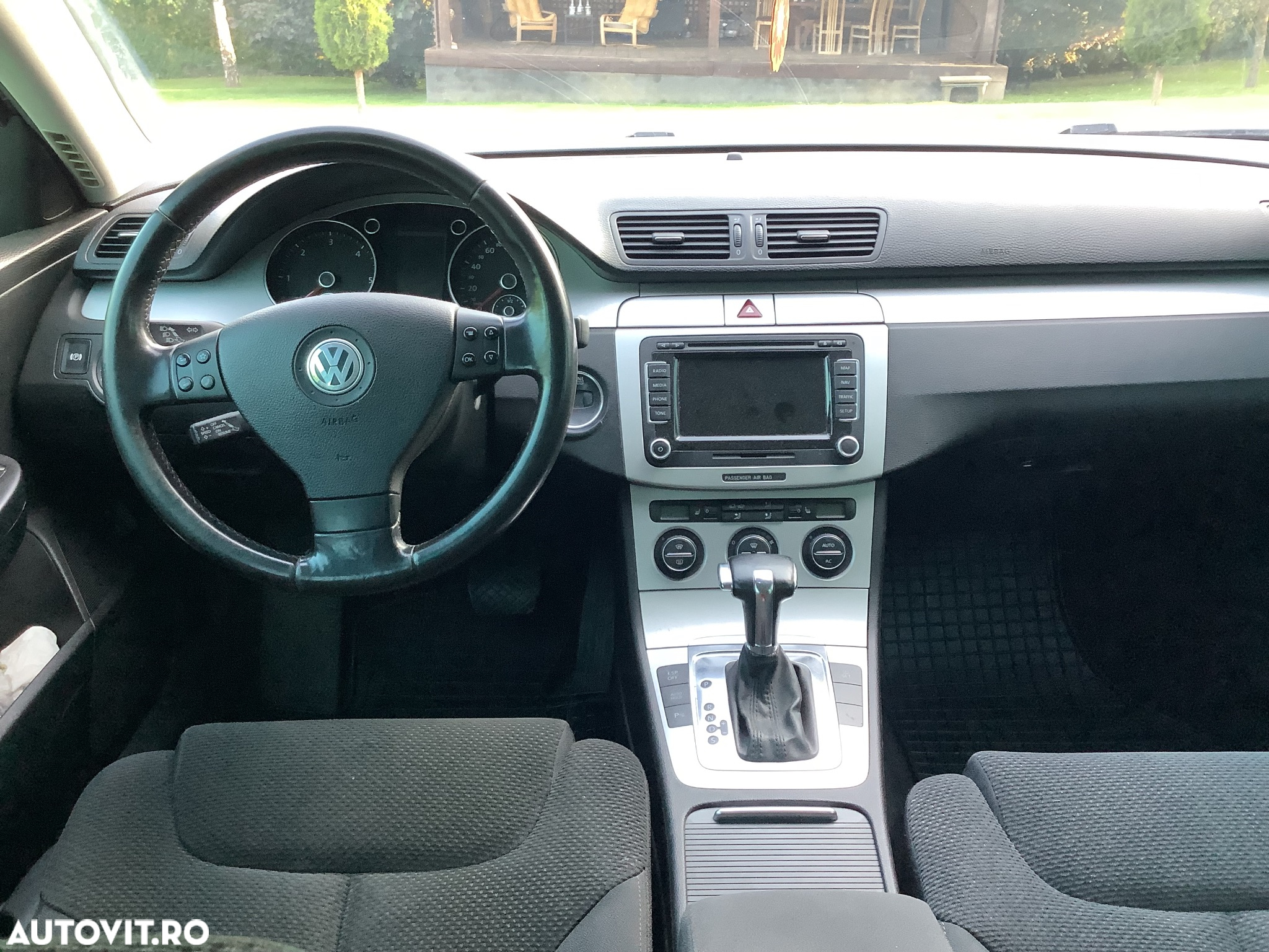 Volkswagen Passat - 32