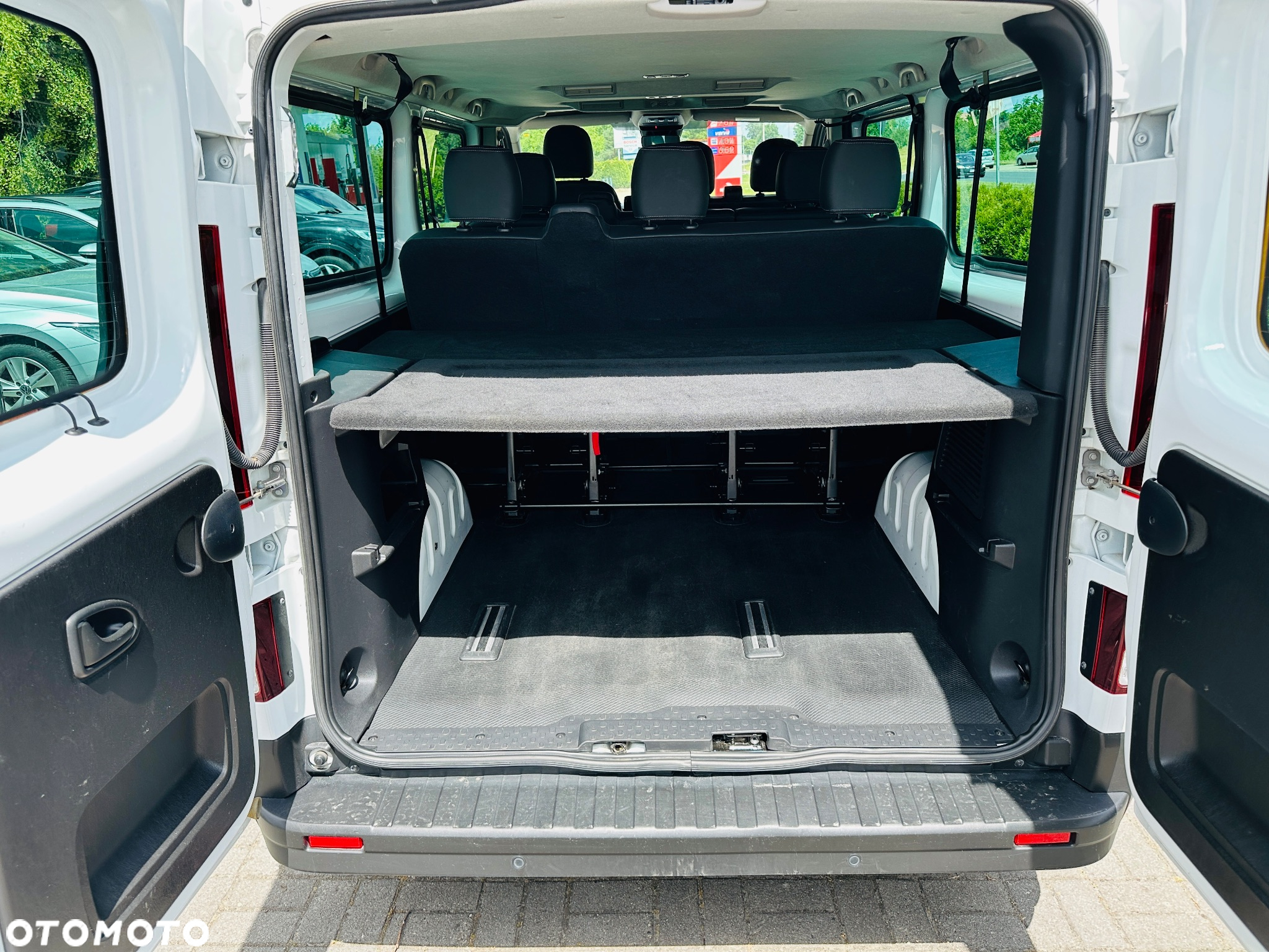 Renault Trafic - 12
