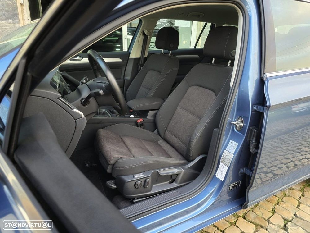 VW Passat Variant 2.0 TDi Elegance - 6