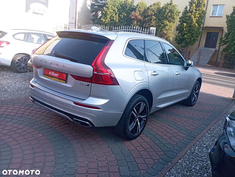 Volvo XC 60 D5 AWD R-Design - 4
