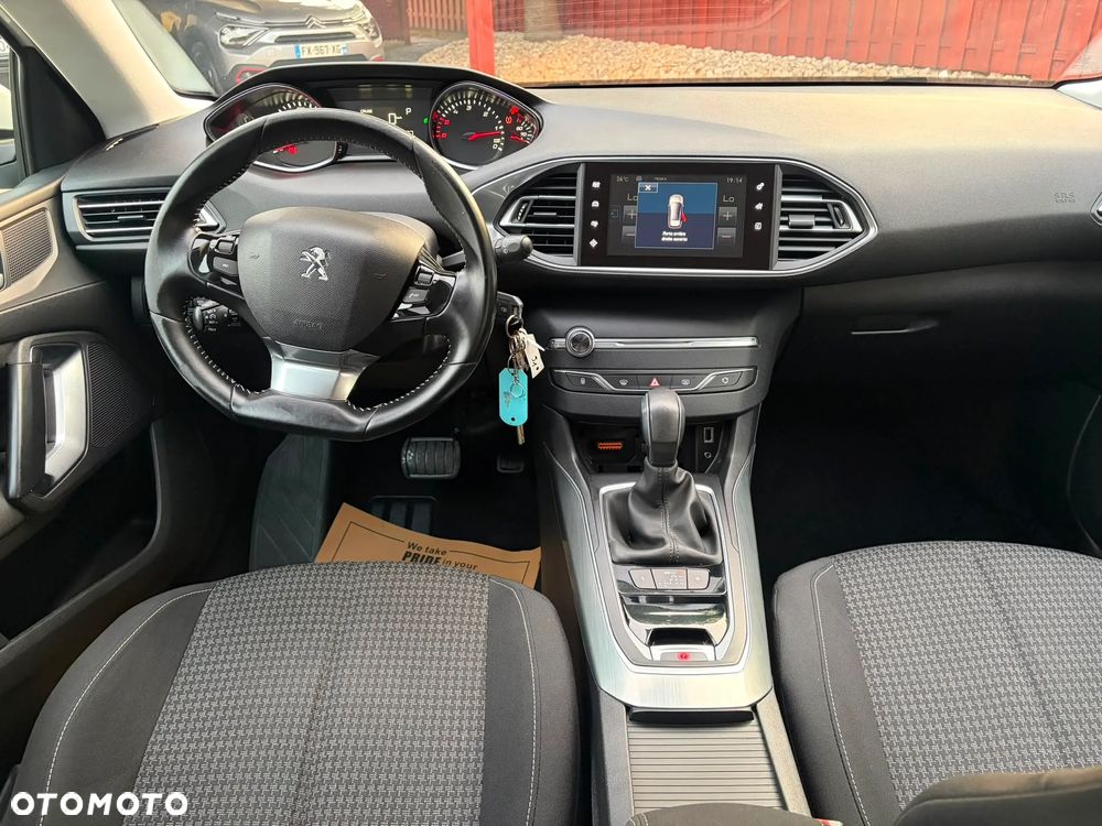 Peugeot 308 - 13