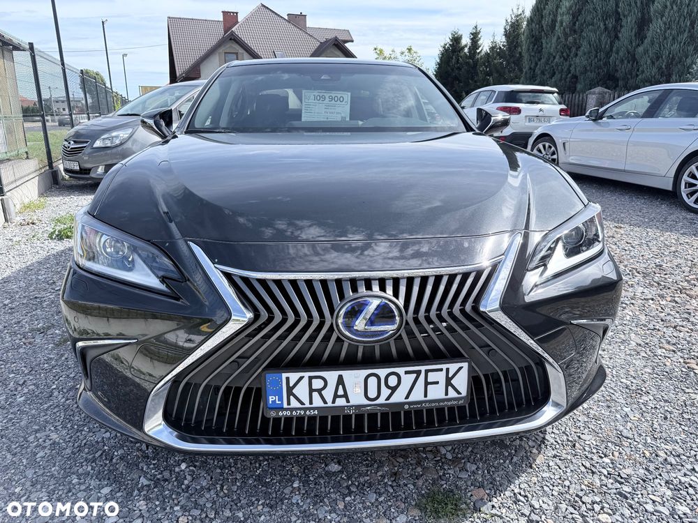 Lexus ES 2021