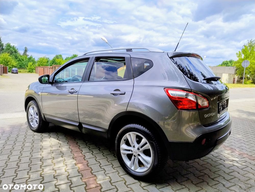 Nissan Qashqai 2.0 4x4 CVT tekna - 8