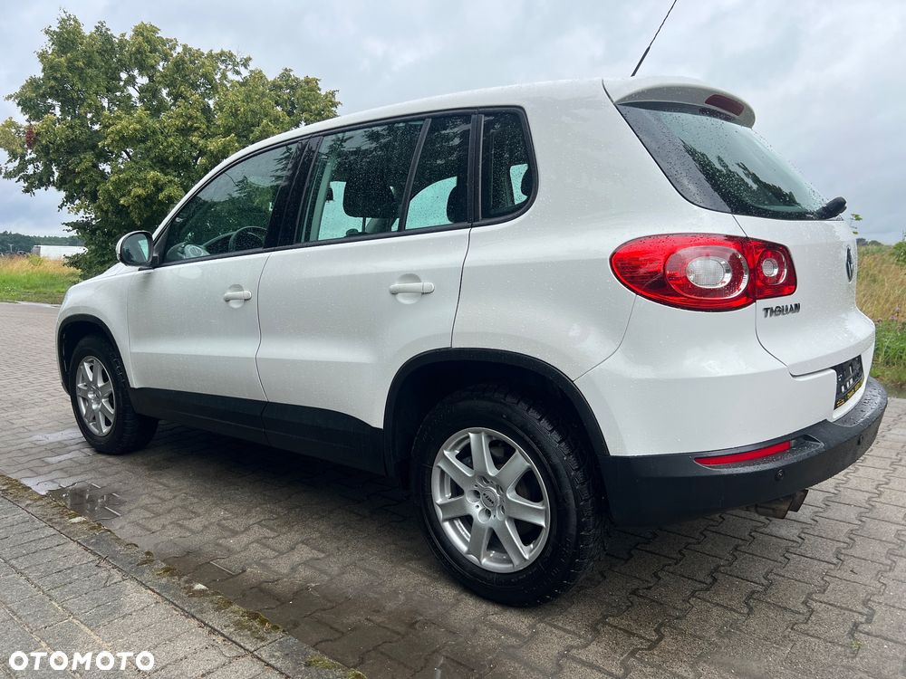 Volkswagen Tiguan - 2