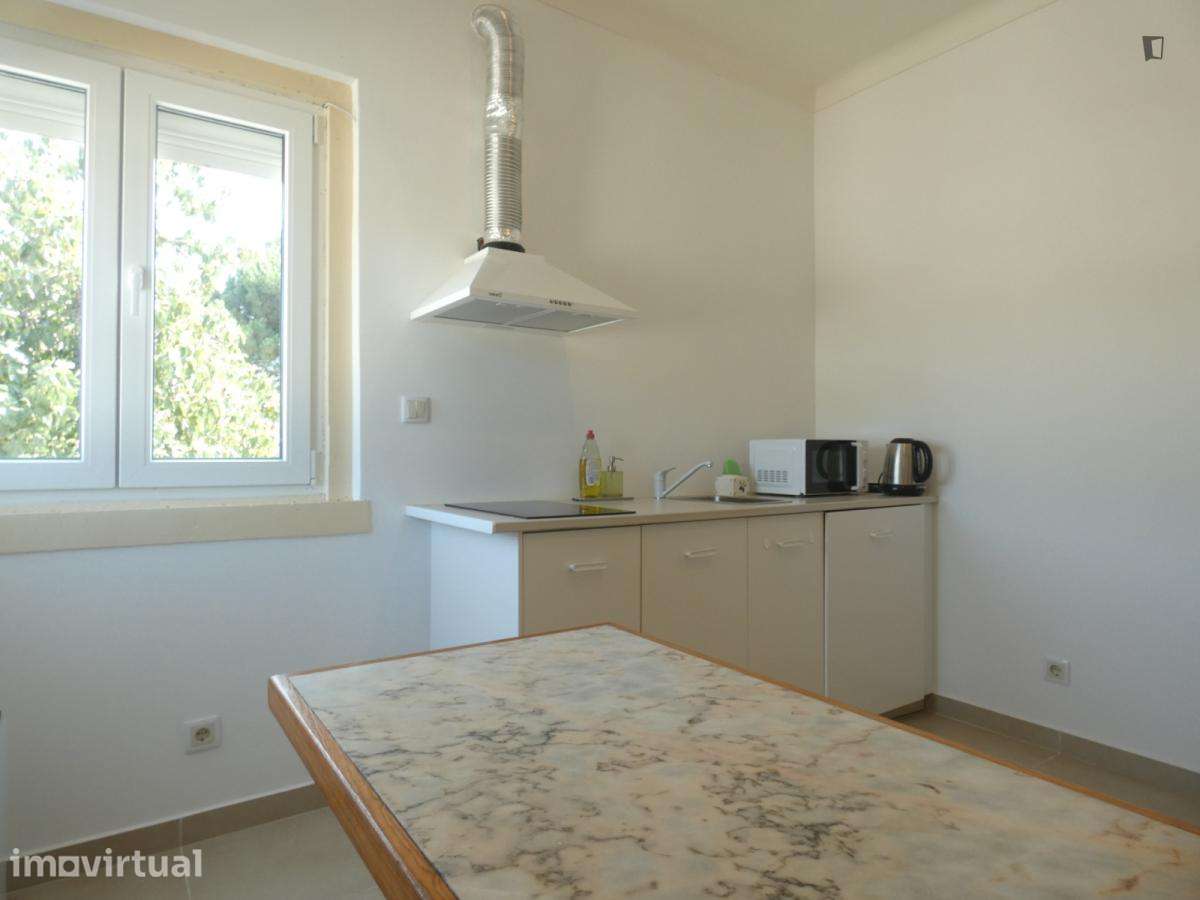 Quarto - localizado em Tomar - Grande imagem: 4/7