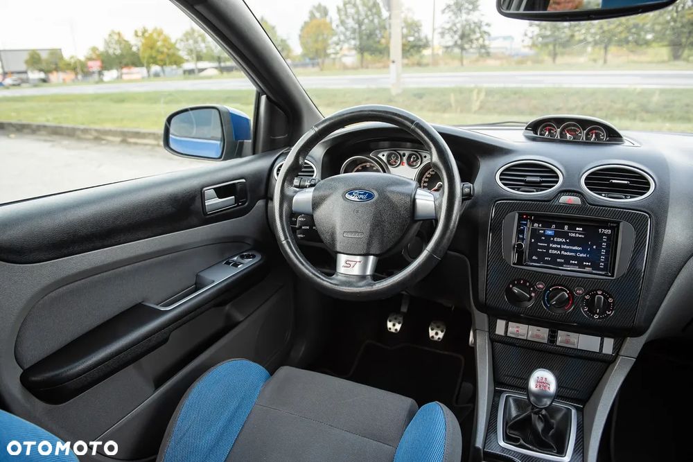 Ford Focus 2.5 ST - 24