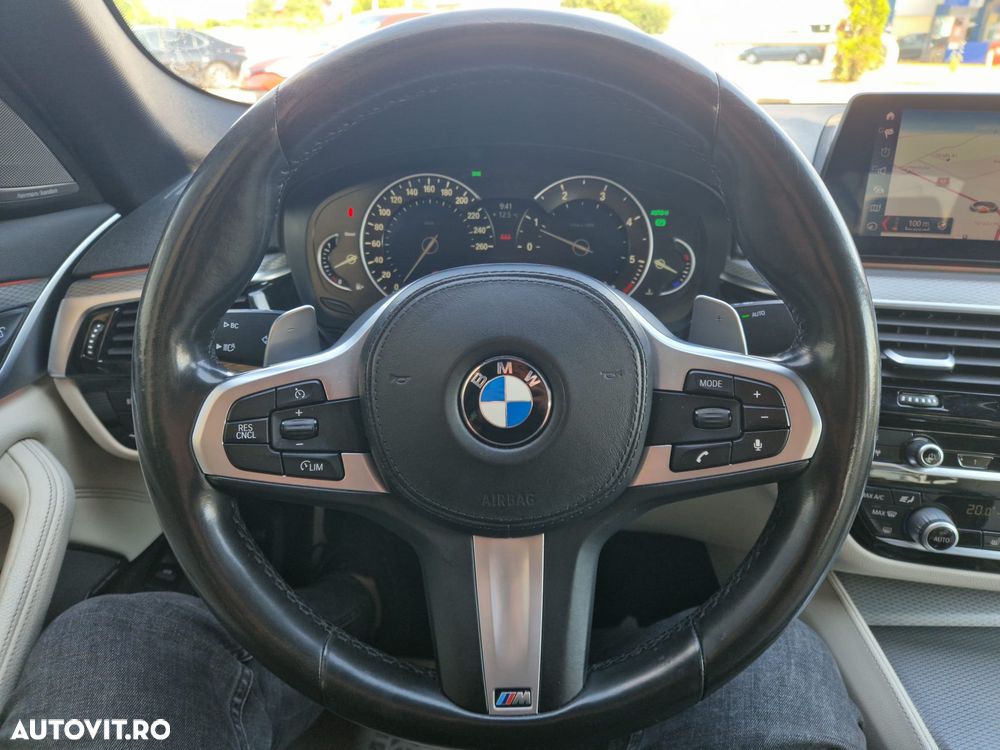BMW Seria 5 520d Aut. M Sport Edition - 13